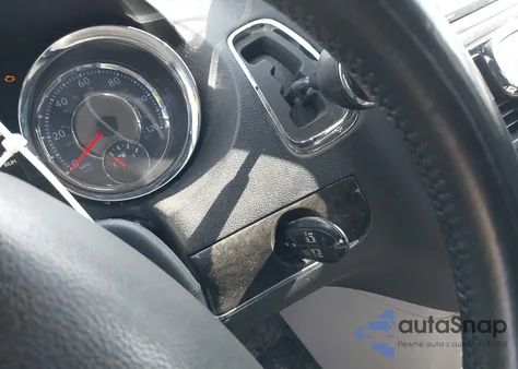 2012 Chrysler Town & Country Touring z USA, uszkodzony, nr VIN 2C4RC1BG1CR374965